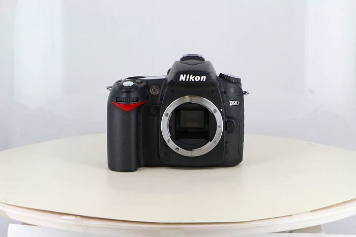 yÁz(jR) Nikon D90 {fB