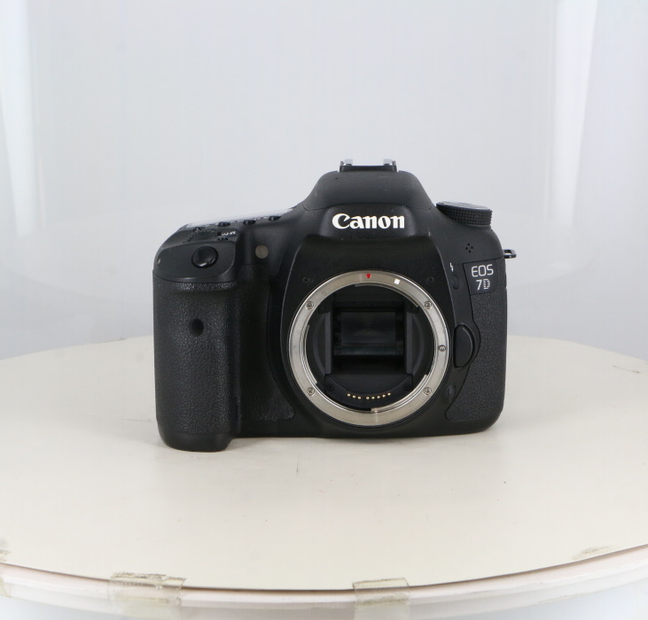 �y���Áz(�L���m��) Canon EOS 7D �{�f�B