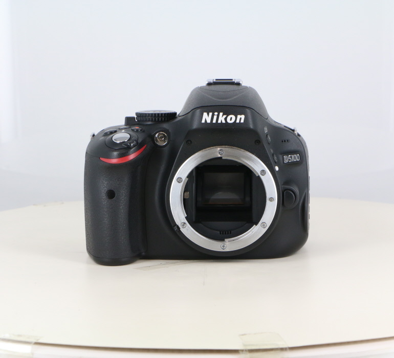 �y���Áz(�j�R��) Nikon D5100 �{�f�B
