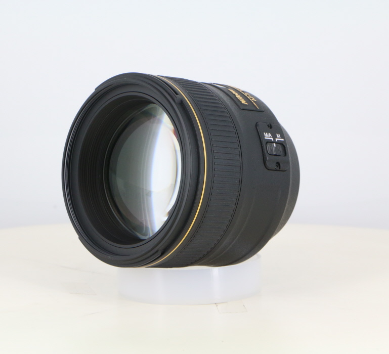 �y���Áz(�j�R��) Nikon AF-S 85/1.4G