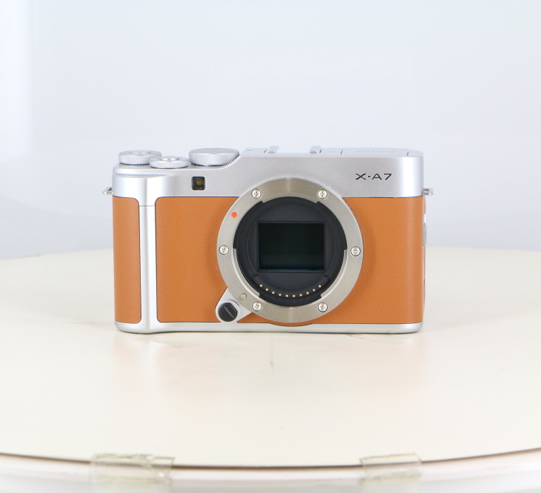 �y���Áz(�t�W�t�C����) FUJIFILM X-A5 �{�f�B �u���E��