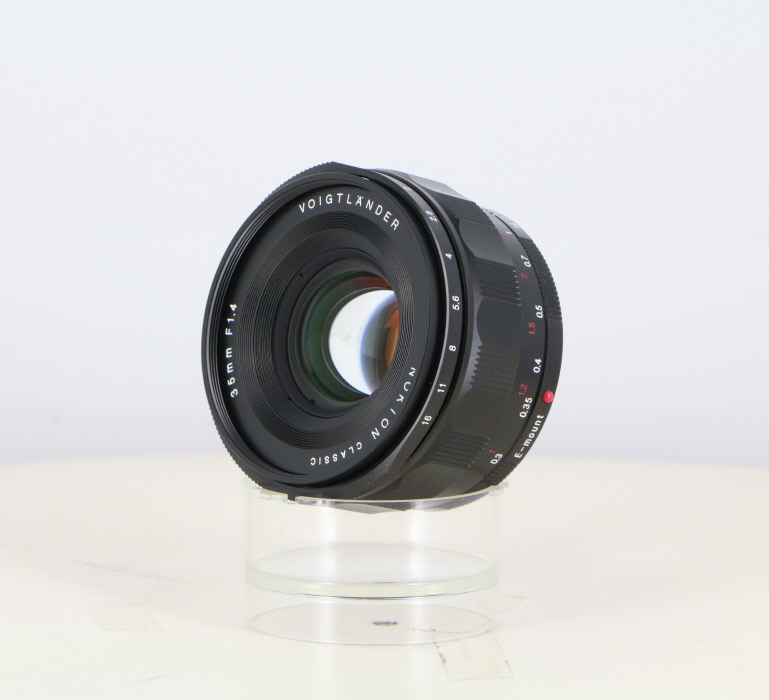 �y���Áz(�t�H�N�g�����_�[) Voigtlander �m�N�g�� �N���V�b�N 35/1.4