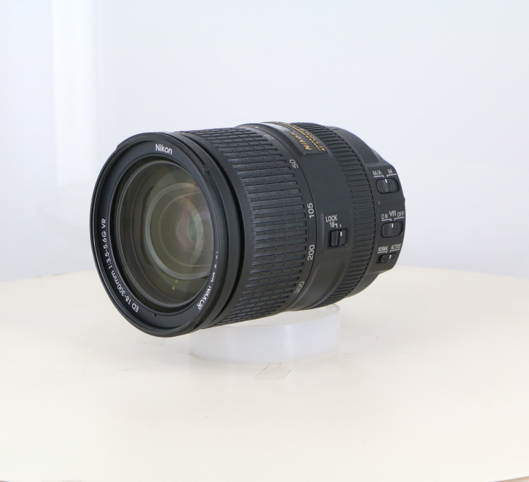 �y���Áz(�j�R��) Nikon AF-S DX 18-300/3.5-5.6G ED VR