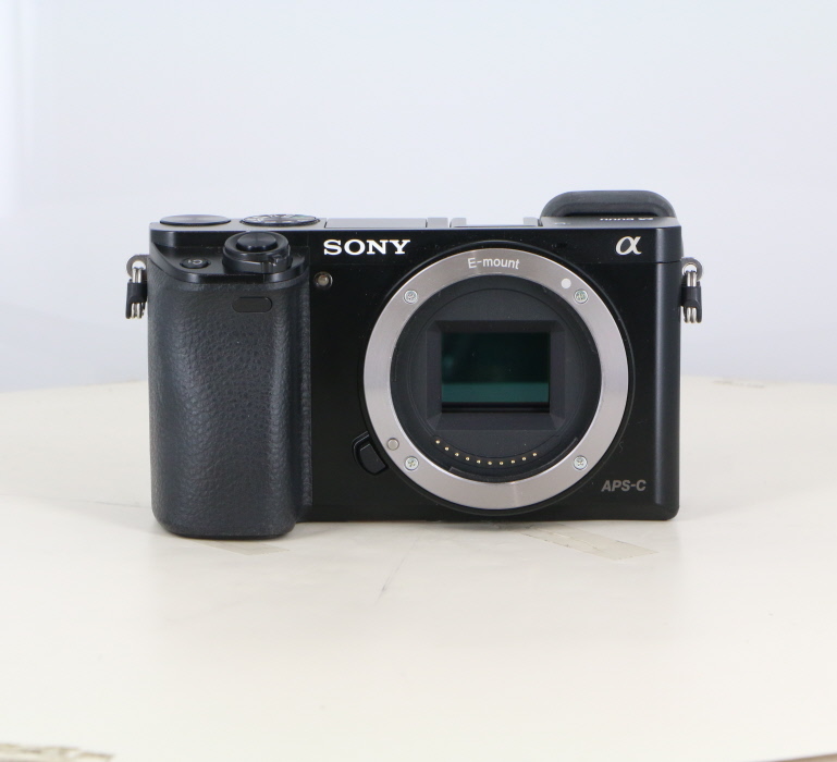 �y���Áz(�\�j�[) SONY ��6000 �{�f�B �u���b�N[ILCE-6000]
