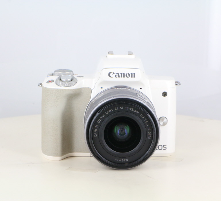 �y���Áz(�L���m��) Canon EOS KISS M/EF-M15-45 IS STM �L�b�g �z���C�g