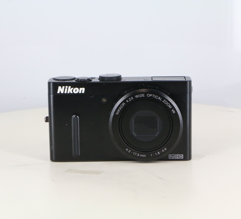 �y���Áz(�j�R��) Nikon COOLPIX P300 �u���b�N
