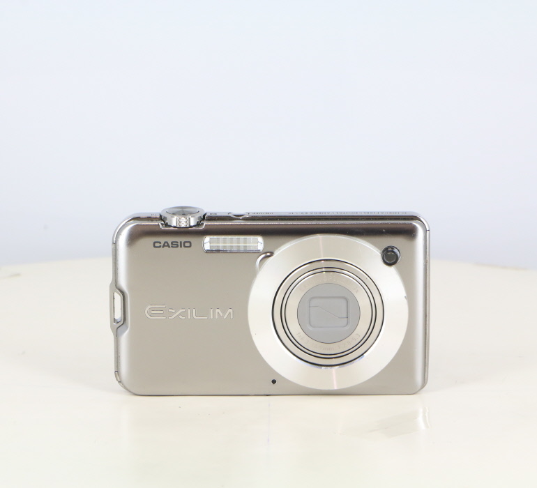 �y���Áz(�J�V�I) Casio EX-S10 �V���o�[