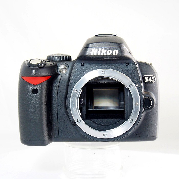 �y���Áz(�j�R��) Nikon D40 �u���b�N
