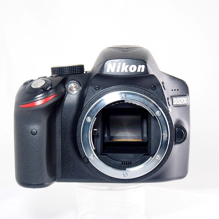 �y���Áz(�j�R��) Nikon D3200 �{�f�C �u���c�N