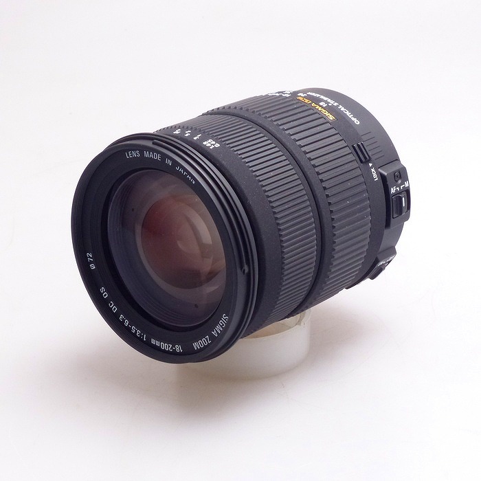 yÁz(VO}) SIGMA 18-200/F3.5-6.3 DC OS LmEF}Eg