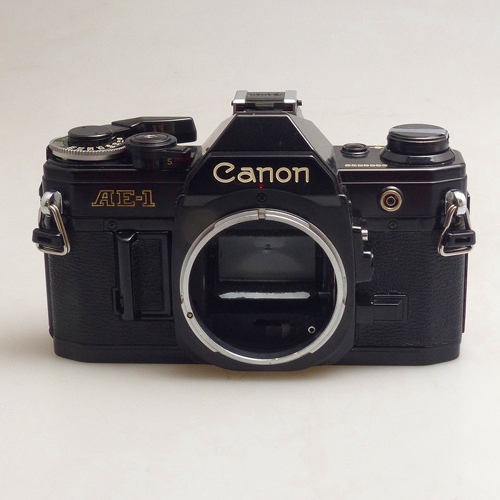 �y���Áz(�L���m��) Canon AE-1 �u���b�N