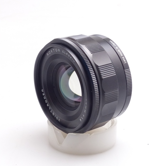 �y���Áz(�t�H�N�g�����_�[) Voigtlander �m�N�g�� �N���V�c�N 35/1.4(E�}�E���g)