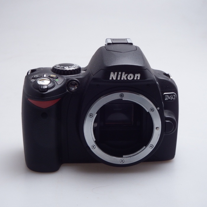 �y���Áz(�j�R��) Nikon D40 �u���b�N