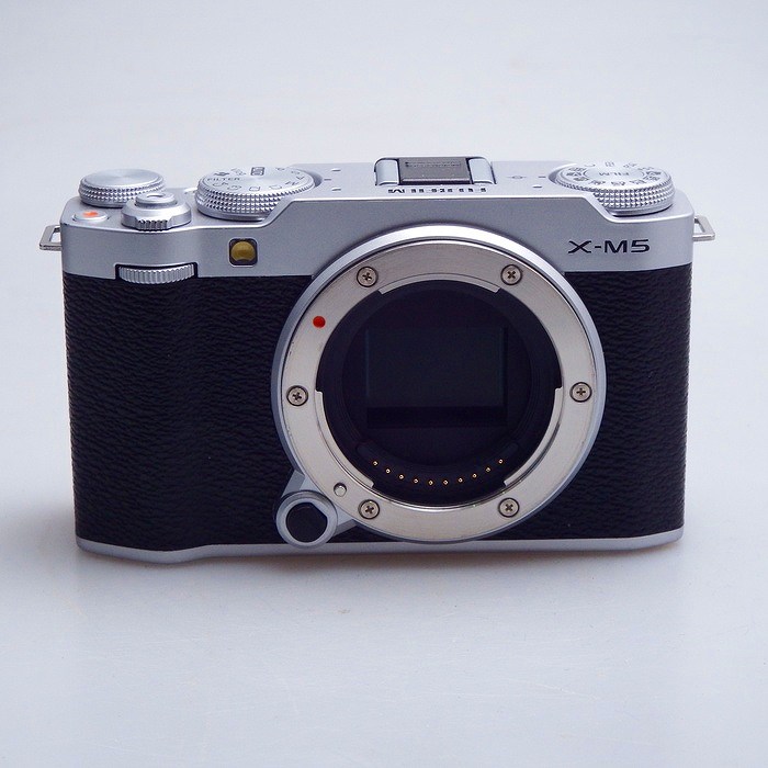 �y���Áz(�t�W�t�C����) FUJIFILM X-M5 �{�f�B �V���o�[