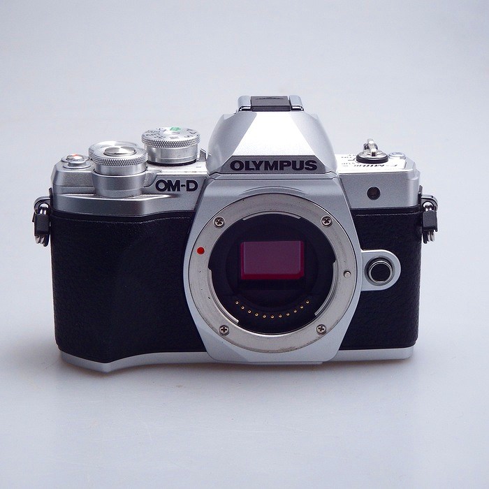 【中古】(オリンパス) OLYMPUS OM-D E-M10 MARK3 ボデイ シルバー