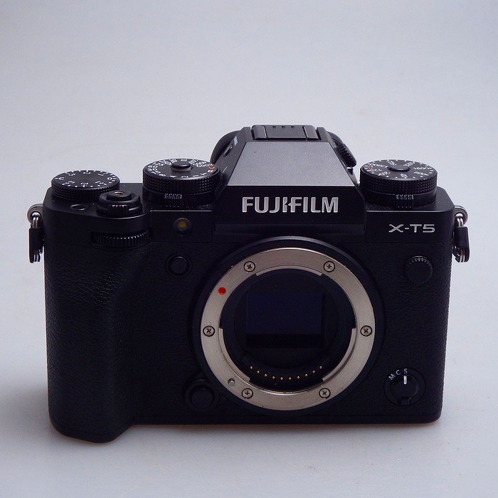 【中古】(フジフイルム) FUJIFILM X-T5 ブラック 多言語