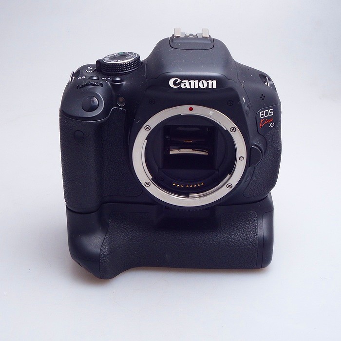 【中古】(キヤノン) Canon EOS KISS X5 + BG-E8