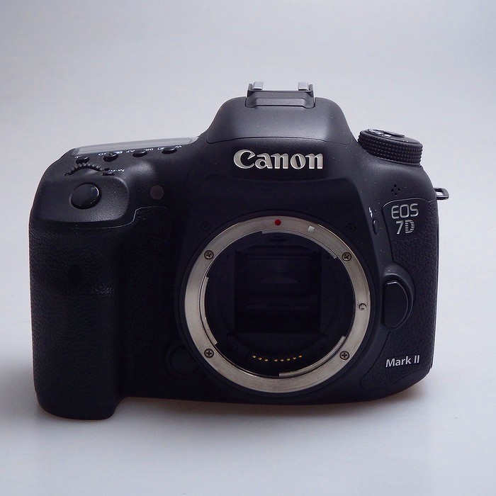 �y���Áz(�L���m��) Canon EOS 7D MARK2 + BG-E16
