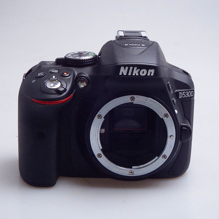 �y���Áz(�j�R��) Nikon D5300 �u���b�N