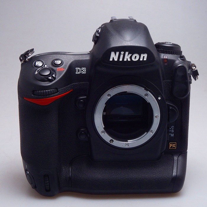 �y���Áz(�j�R��) Nikon D3 �{�f�B (�o�b�t�@������)