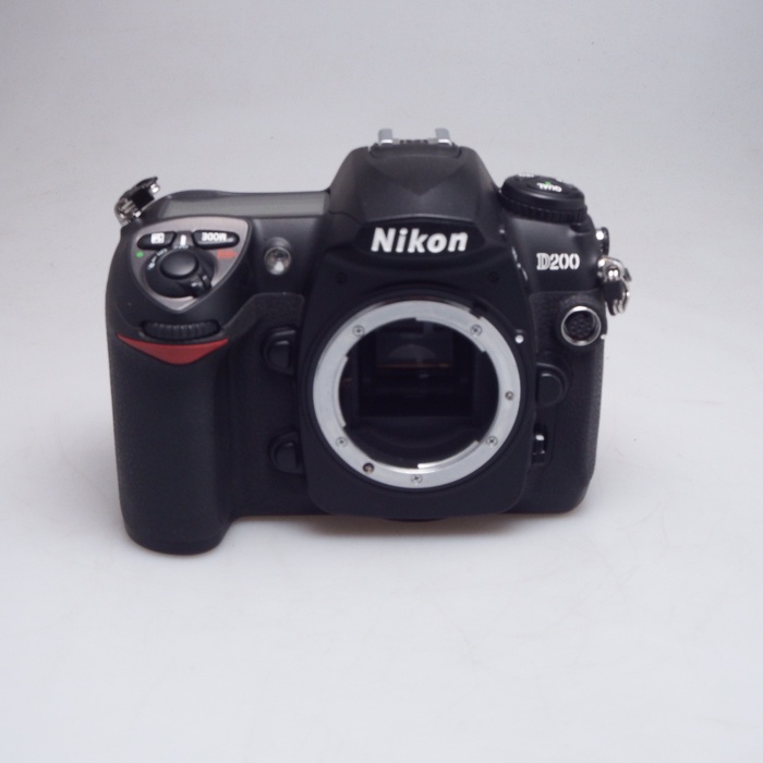 中古】(ニコン) Nikon D200 ボディ +MB-D200付(マルチパワーバッテリー