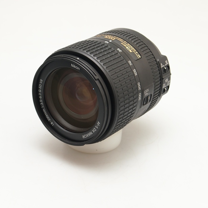 �y���Áz(�j�R��) Nikon AF-S DX 18-300/F3.5-6.3G ED VR