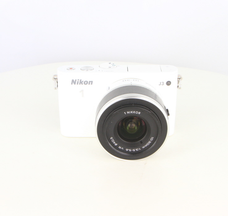 【中古】(ニコン) Nikon ニコン 1 J3 ヒヨウジユンズームレンズキツト ホワイト