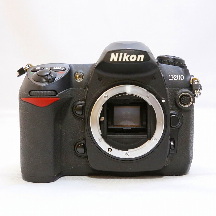 yÁz(jR) Nikon D200 {fC