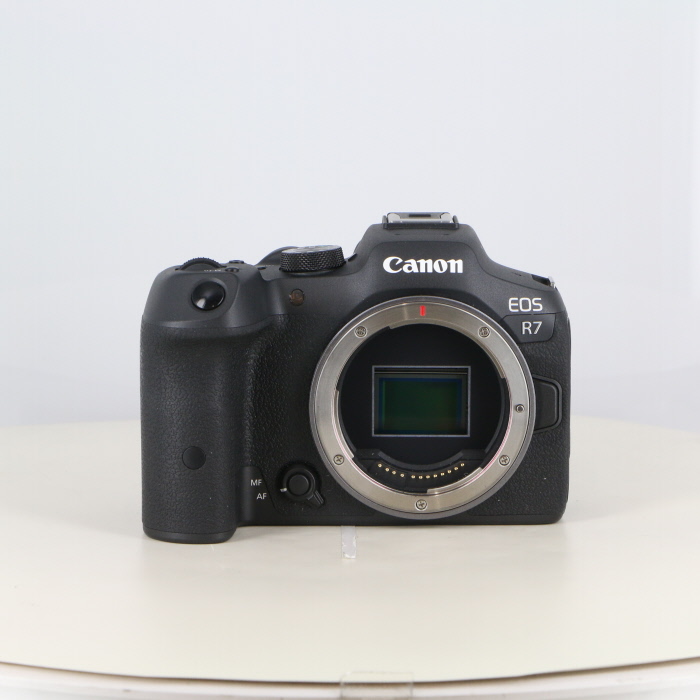 yÁz(Lm) Canon EOS R7 {fB