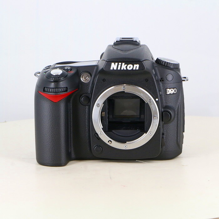 yÁz(jR) Nikon D90 {fC