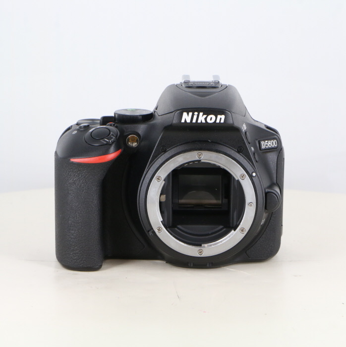 【中古】(ニコン) Nikon D5600 ボディ