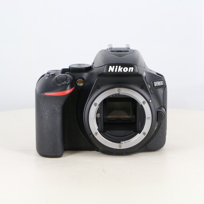 【中古】(ニコン) Nikon D5600 ボデイ