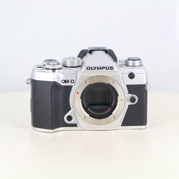 【中古】(オリンパス) OLYMPUS OM-D E-M5 MARKIII ボディ シルバー