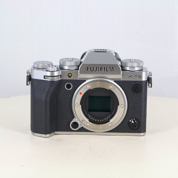 【中古】(フジフイルム) FUJIFILM X-T5 ボディ シルバー