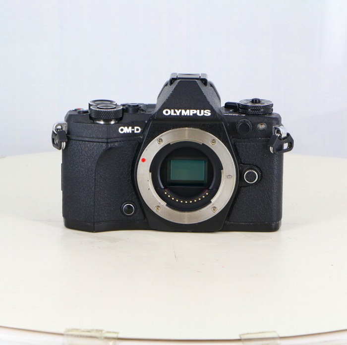 �y���Áz(�I�����p�X) OLYMPUS OM-D E-M5 MARK2 �{�f�B �u���b�N