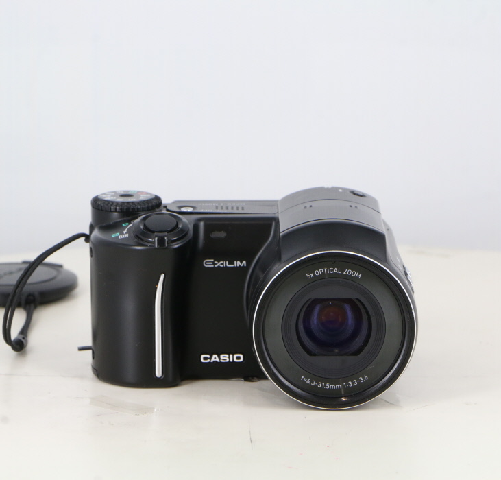 �y���Áz(�J�V�I) Casio EX-P505 �f�W�^���J����