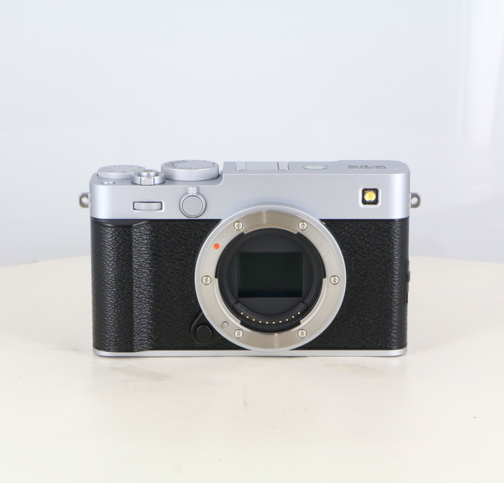 �y���Áz(�t�W�t�C����) FUJIFILM X-E5 �V���o�[ �{�f�B