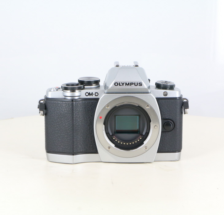 【中古】(オリンパス) OLYMPUS E-M10 ボディ シルバー