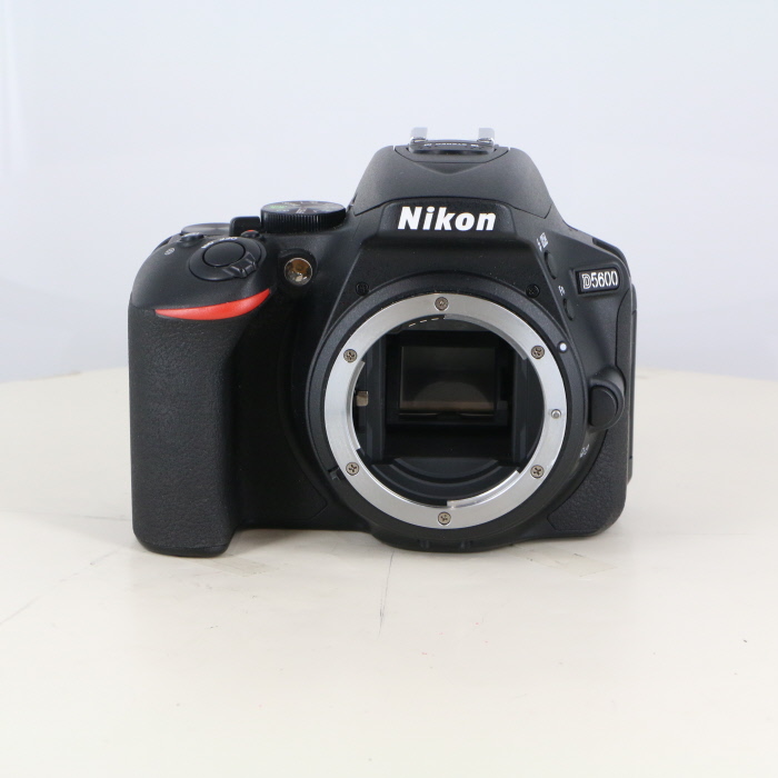 【中古】(ニコン) Nikon D5600 ボデイ