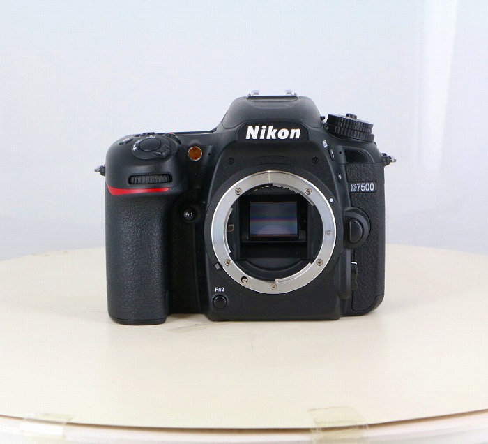 【中古】(ニコン) Nikon D7500 ボデイ