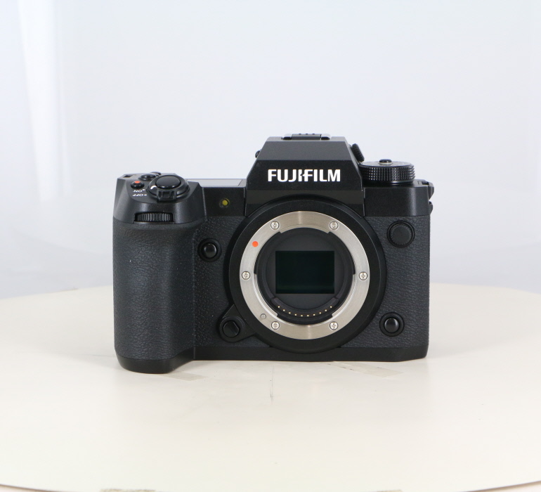 �y���Áz(�t�W�t�C����) FUJIFILM X-H2 �{�f�B