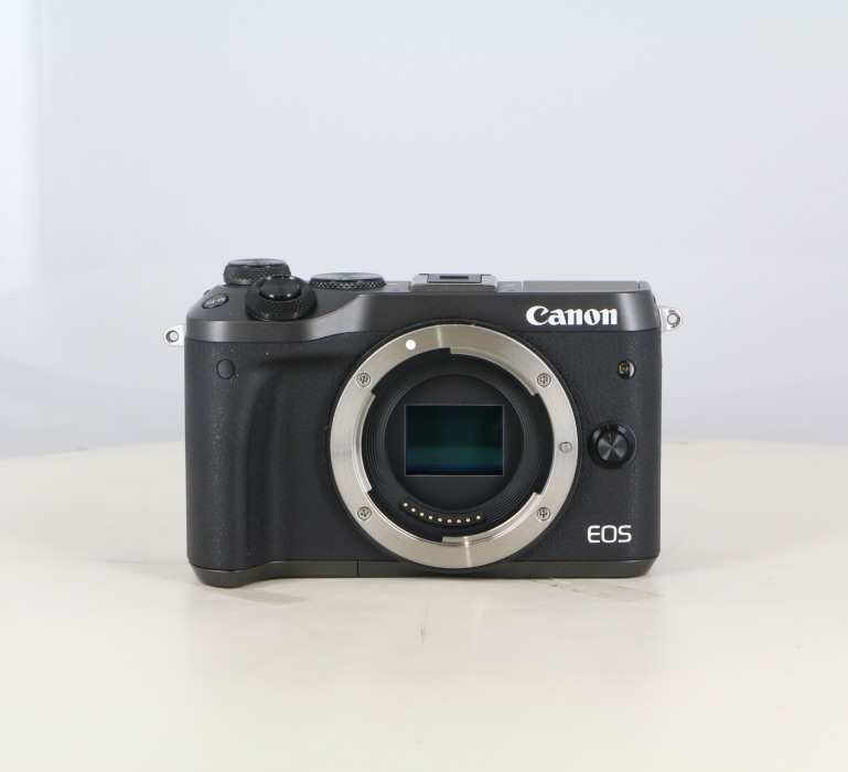 �y���Áz(�L���m��) Canon EOS M6 �{�f�C �u���c�N