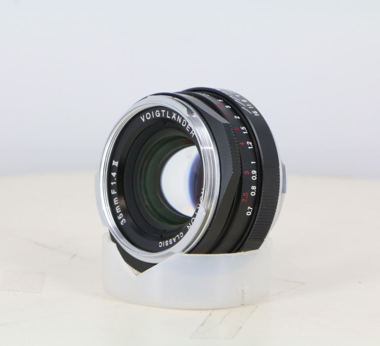 �y���Áz(�t�H�N�g�����_�[) Voigtlander �m�N�g�� �N���V�c�N 35/1.4II MC VM