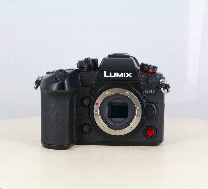 �y���Áz(�p�i�\�j�b�N) Panasonic DC-GH7 �{�f�B