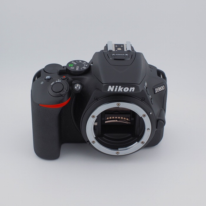 中古】(ニコン) Nikon D5600 ボディ｜ナニワグループオンライン