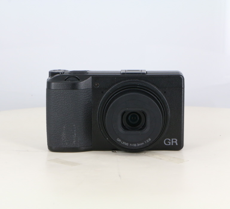 �y���Áz(���R�[) RICOH GR III