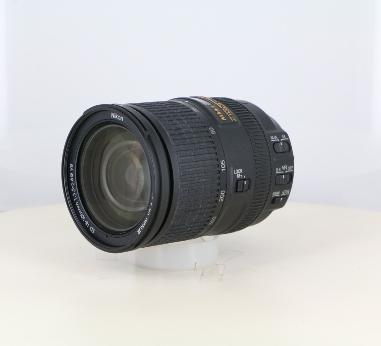 �y���Áz(�j�R��) Nikon AF-S DX 18-300/F3.5-5.6G ED VR