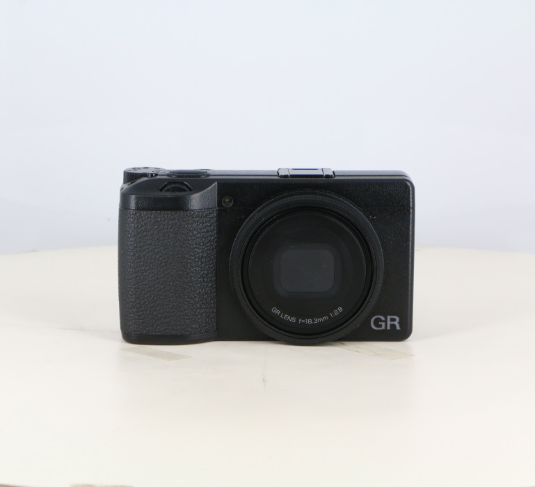 �y���Áz(���R�[) RICOH GR III