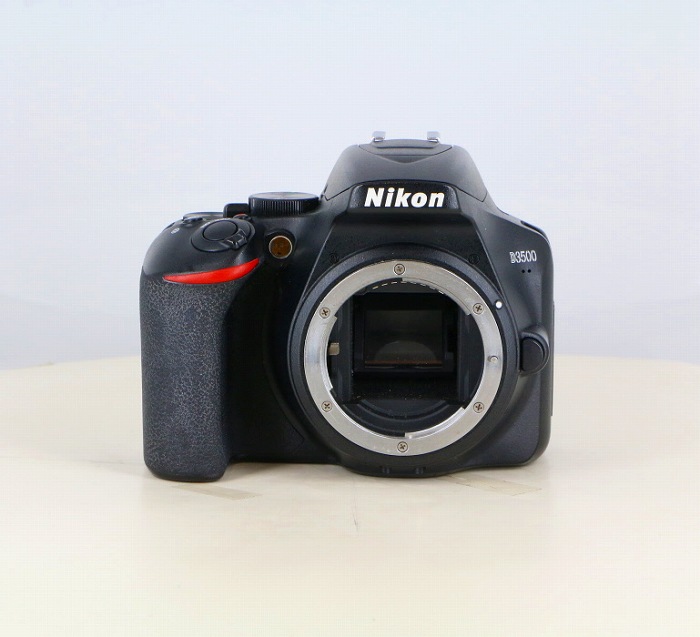 �y���Áz(�j�R��) Nikon D3500 �{�f�B
