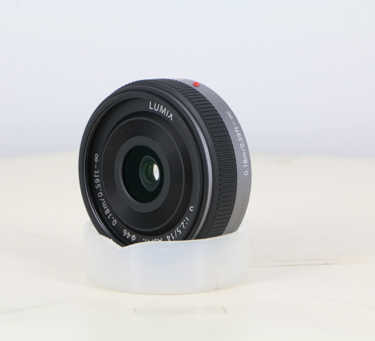�y���Áz(�p�i�\�j�b�N) Panasonic G 14/2.5 ASPH (H-H014)